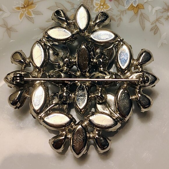 VTG 60s Rhinestone Shades of Icy Blue Brooch Silver Tone Snowflake Navette - Picture 5 of 5